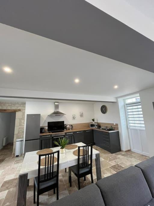 Charmante Maison De Bourg Cosy Acces Wifi Sepmes Exterior foto